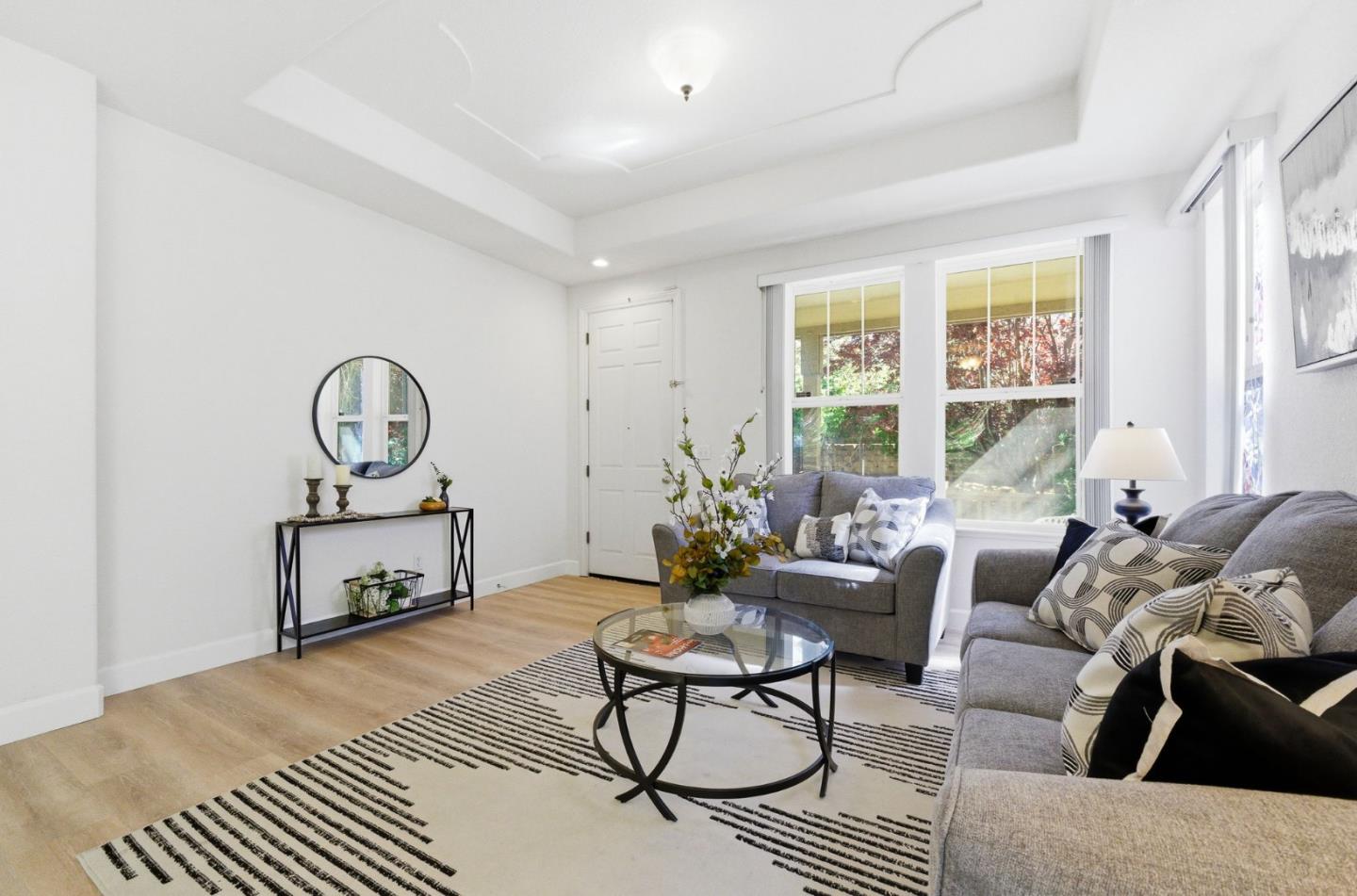 Detail Gallery Image 8 of 51 For 166 Kensington Cir, Hercules,  CA 94547 - 4 Beds | 3/1 Baths