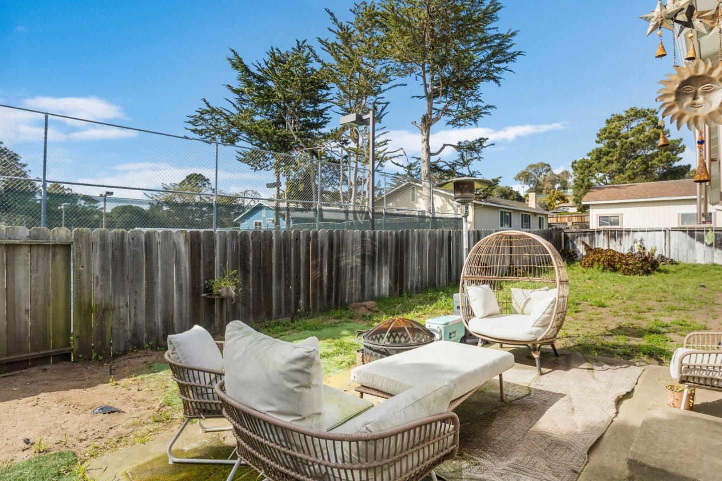 Detail Gallery Image 12 of 23 For 1169 Yosemite St, Seaside,  CA 93955 - 5 Beds | 2 Baths