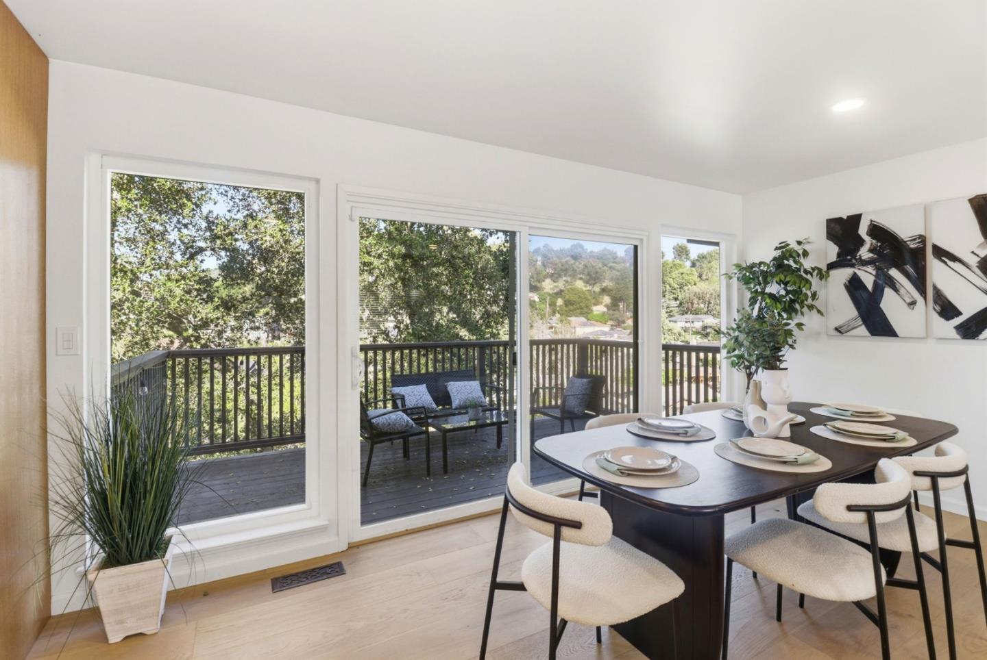 Detail Gallery Image 11 of 55 For 104 Winding Way, San Carlos,  CA 94070 - 3 Beds | 2 Baths