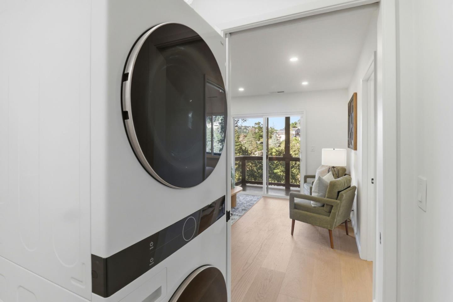 Detail Gallery Image 36 of 55 For 104 Winding Way, San Carlos,  CA 94070 - 3 Beds | 2 Baths