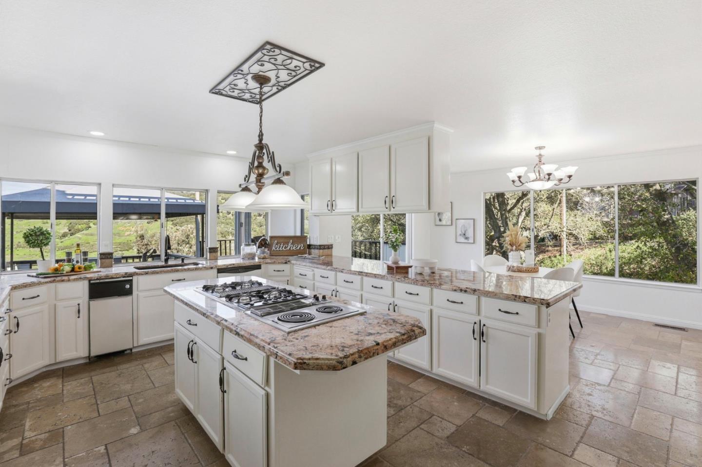 Detail Gallery Image 19 of 99 For 17112 Shady Lane Dr, Morgan Hill,  CA 95037 - 5 Beds | 4/1 Baths