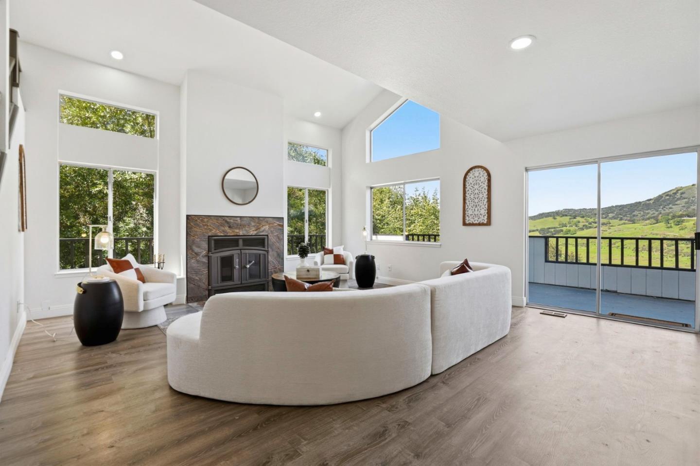 Detail Gallery Image 24 of 99 For 17112 Shady Lane Dr, Morgan Hill,  CA 95037 - 5 Beds | 4/1 Baths