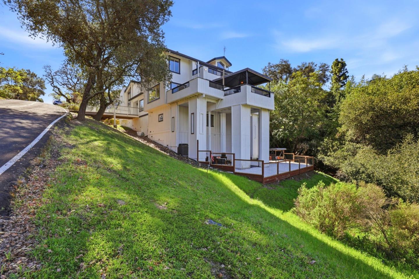 Detail Gallery Image 6 of 99 For 17112 Shady Lane Dr, Morgan Hill,  CA 95037 - 5 Beds | 4/1 Baths