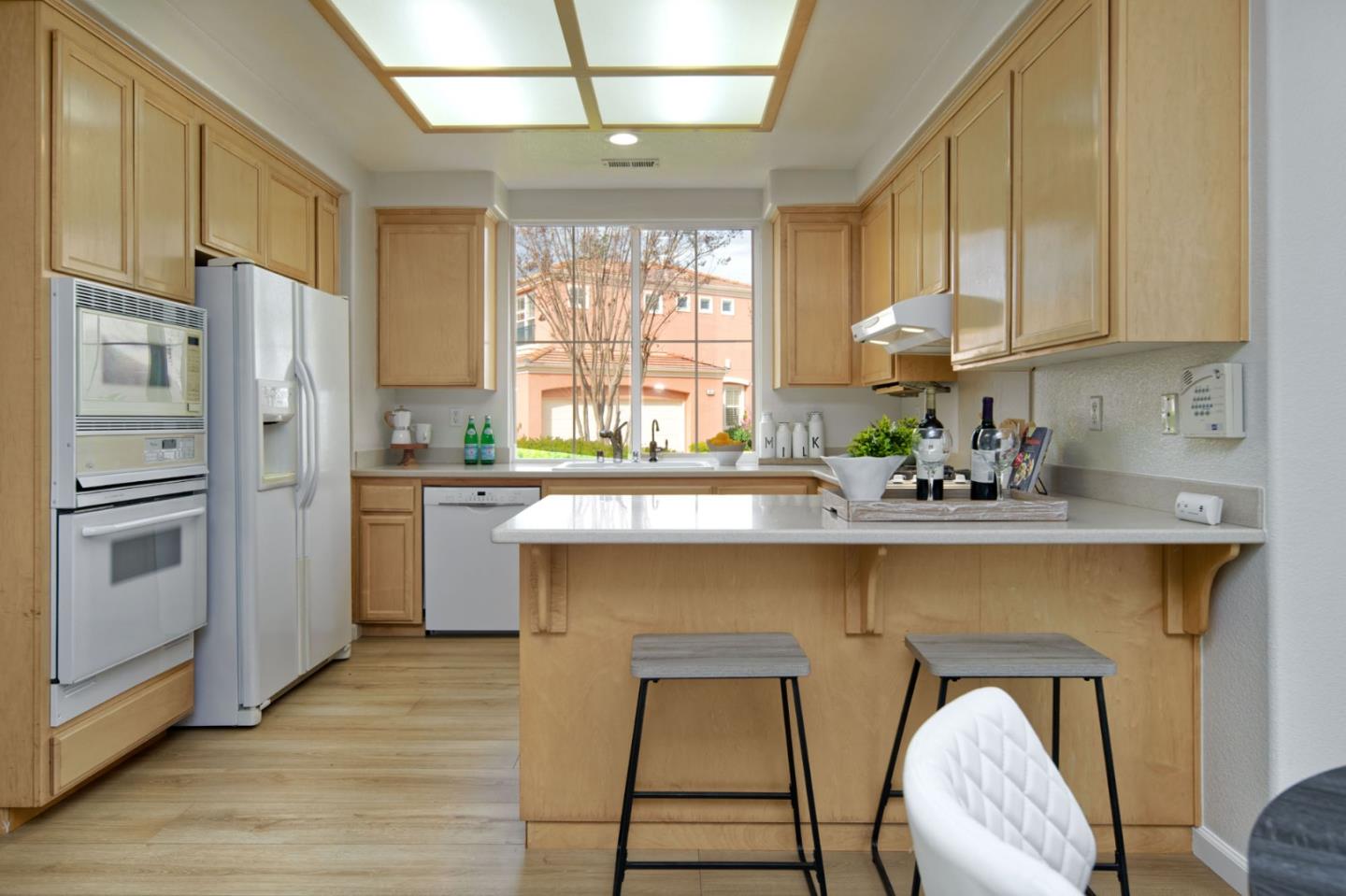 Detail Gallery Image 16 of 65 For 5805 Chambertin Dr, San Jose,  CA 95118 - 3 Beds | 2/1 Baths