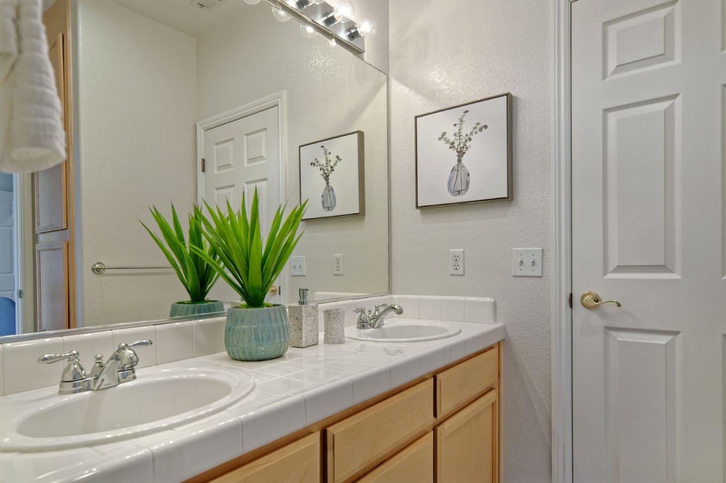 Detail Gallery Image 38 of 65 For 5805 Chambertin Dr, San Jose,  CA 95118 - 3 Beds | 2/1 Baths