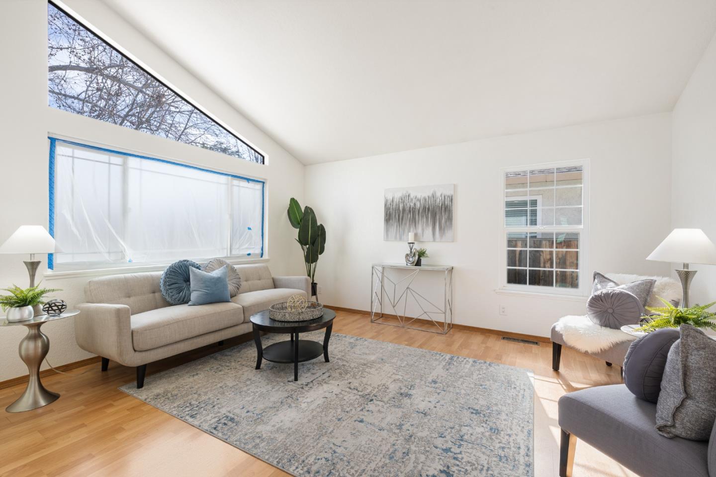 Detail Gallery Image 4 of 25 For 563 N 21st St, San Jose,  CA 95112 - 3 Beds | 2/1 Baths