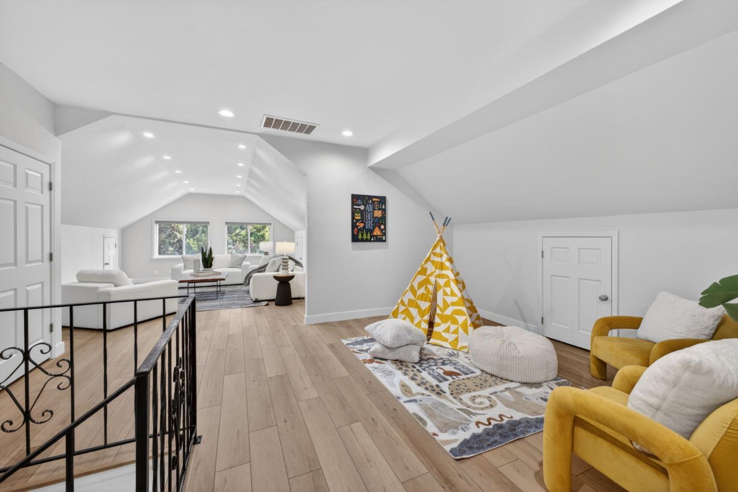 Detail Gallery Image 19 of 33 For 632 Lanfair Dr, San Jose,  CA 95136 - 5 Beds | 3 Baths