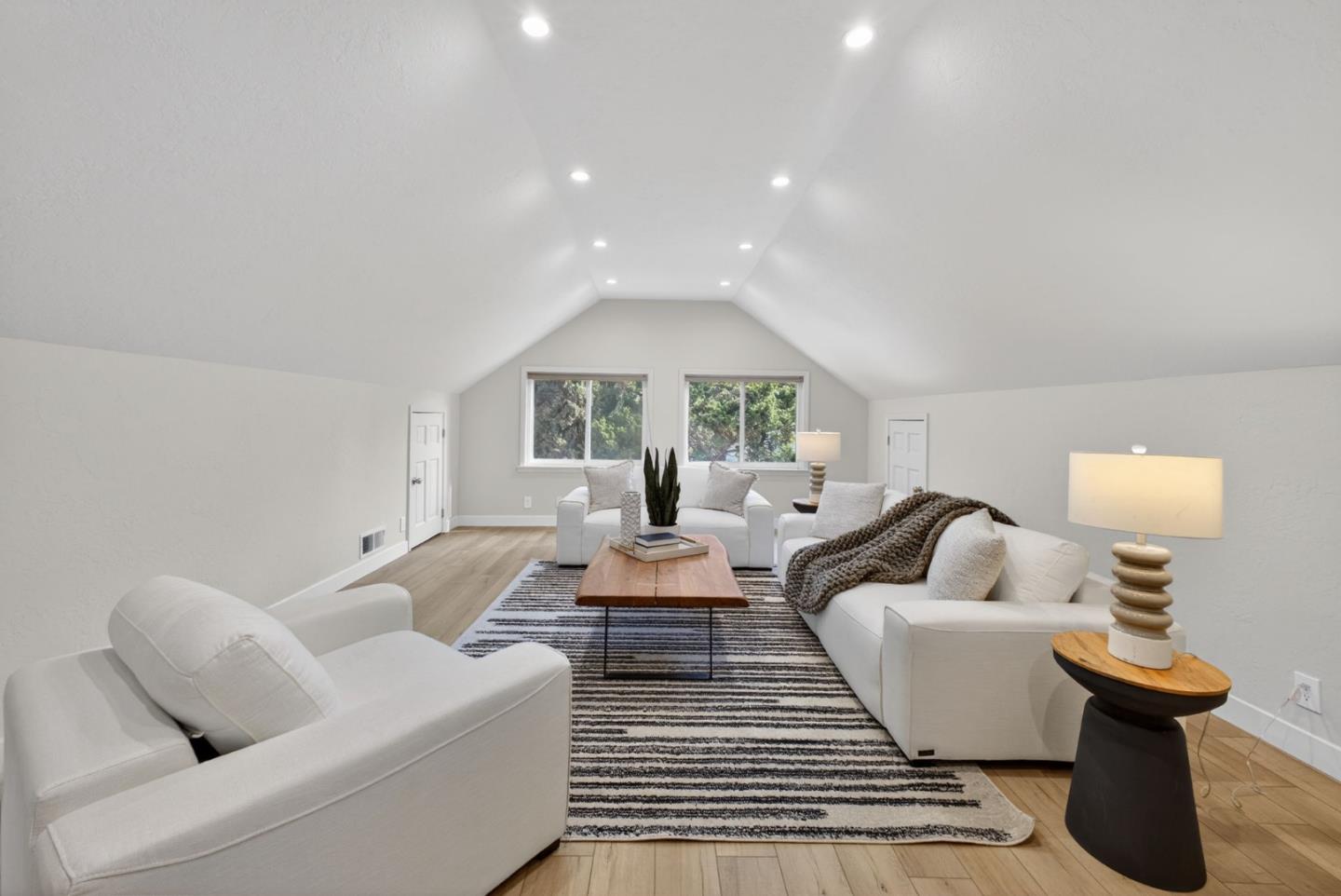 Detail Gallery Image 21 of 33 For 632 Lanfair Dr, San Jose,  CA 95136 - 5 Beds | 3 Baths