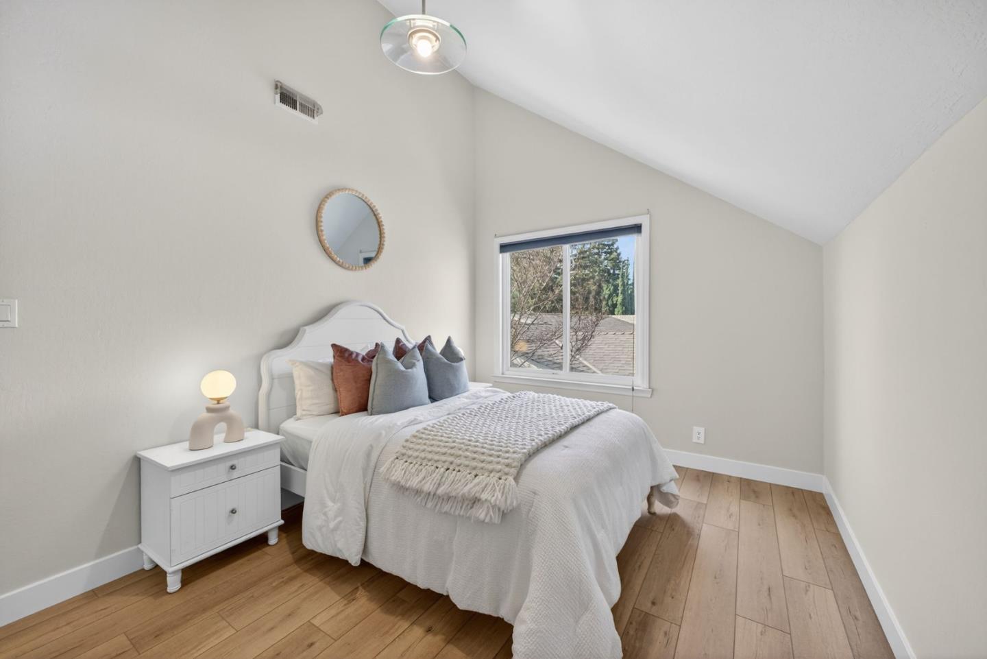 Detail Gallery Image 23 of 33 For 632 Lanfair Dr, San Jose,  CA 95136 - 5 Beds | 3 Baths