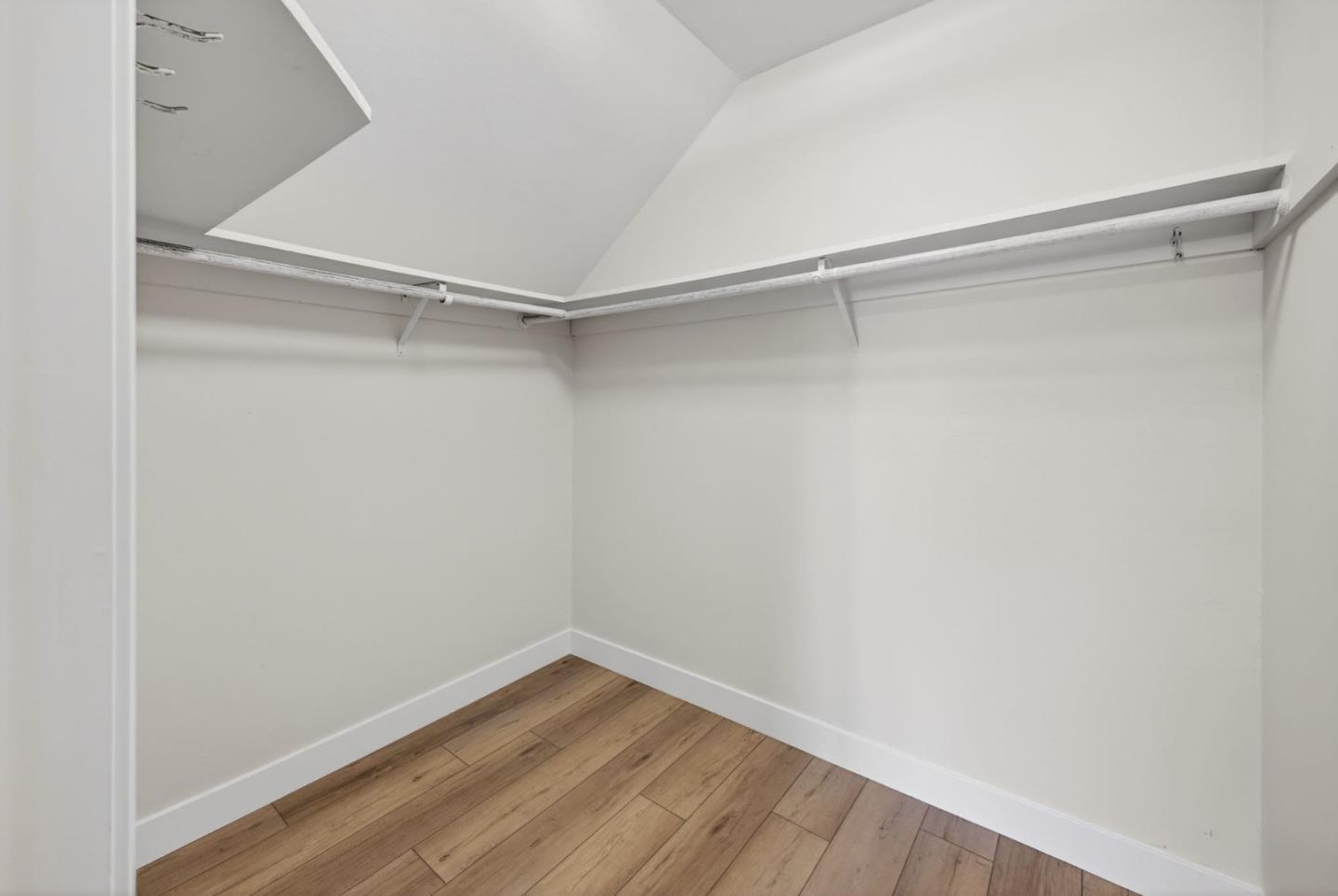 Detail Gallery Image 25 of 33 For 632 Lanfair Dr, San Jose,  CA 95136 - 5 Beds | 3 Baths