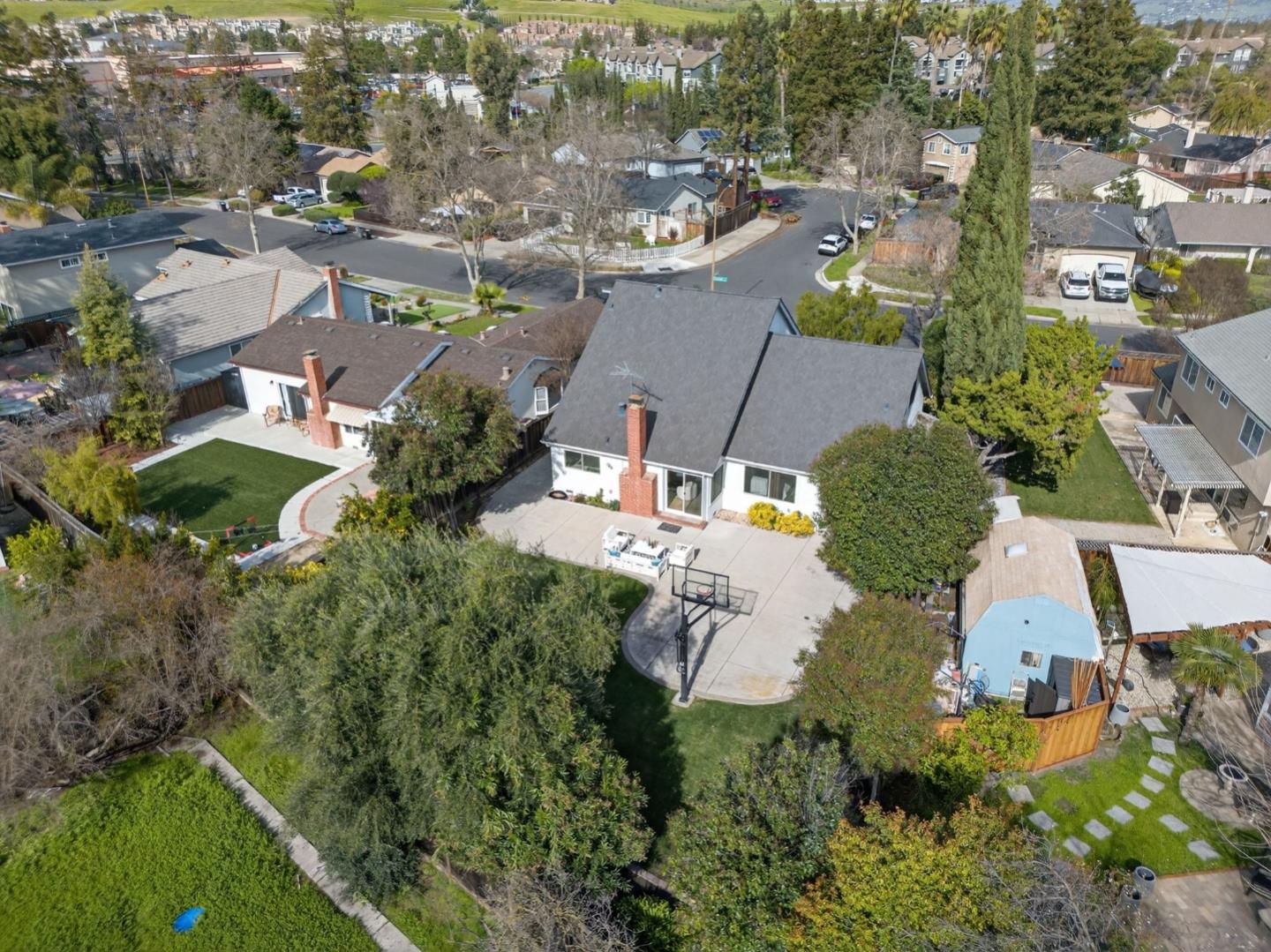 Detail Gallery Image 32 of 33 For 632 Lanfair Dr, San Jose,  CA 95136 - 5 Beds | 3 Baths