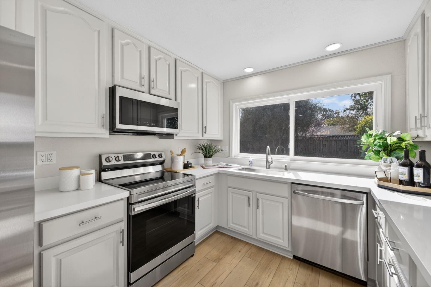 Detail Gallery Image 6 of 33 For 632 Lanfair Dr, San Jose,  CA 95136 - 5 Beds | 3 Baths