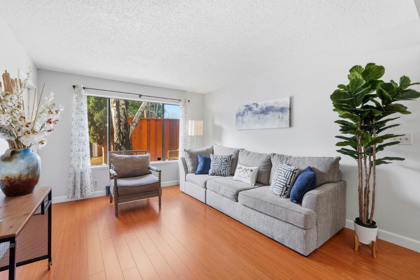 Detail Gallery Image 4 of 23 For 2465 Sequester Ct, San Jose,  CA 95133 - 2 Beds | 2 Baths