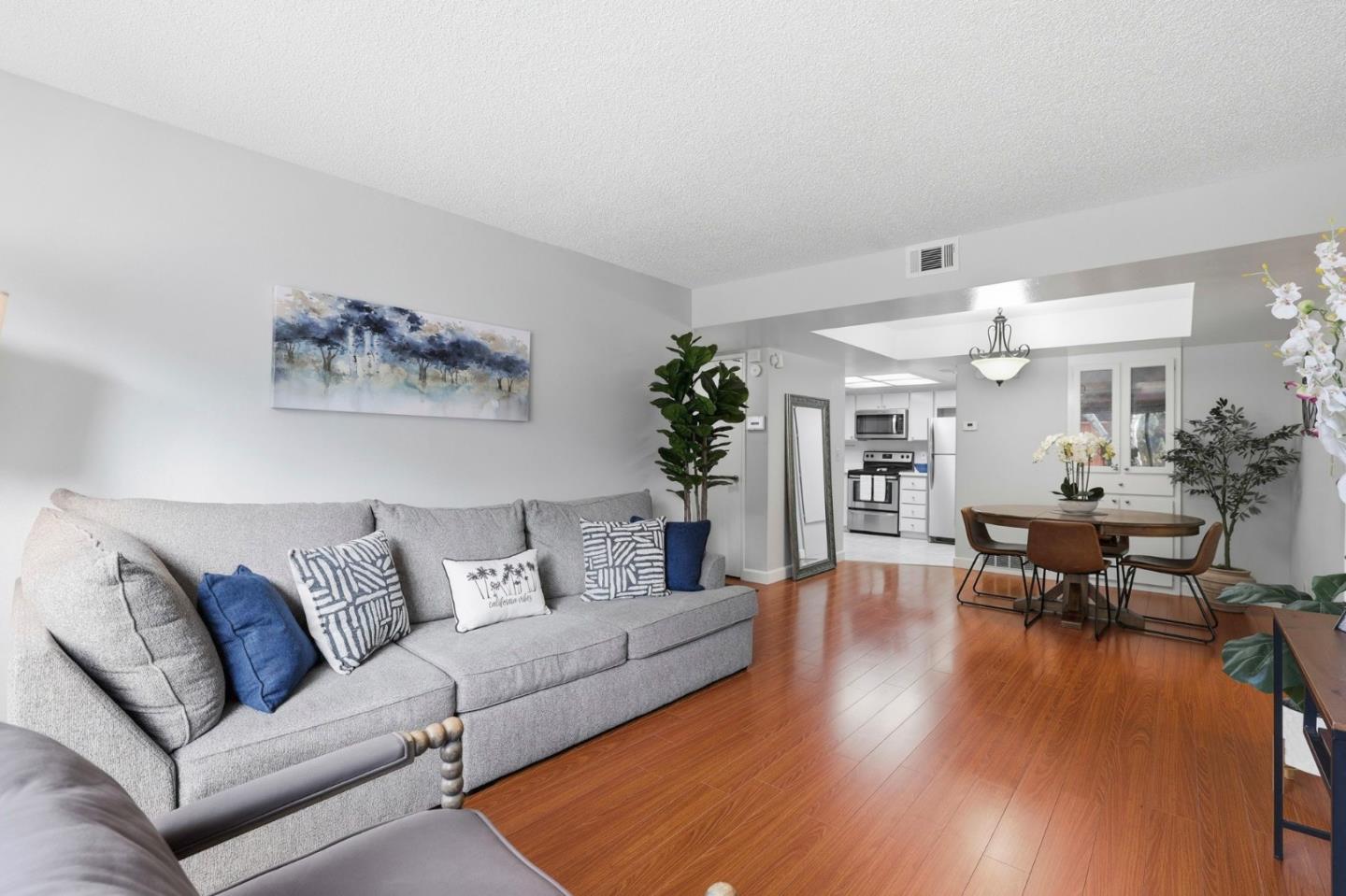 Detail Gallery Image 5 of 23 For 2465 Sequester Ct, San Jose,  CA 95133 - 2 Beds | 2 Baths