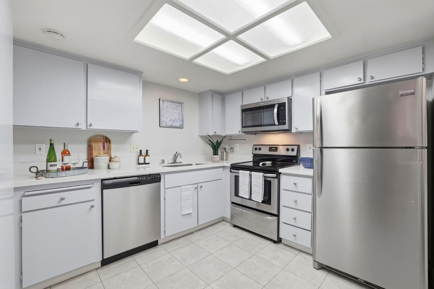 Detail Gallery Image 6 of 23 For 2465 Sequester Ct, San Jose,  CA 95133 - 2 Beds | 2 Baths