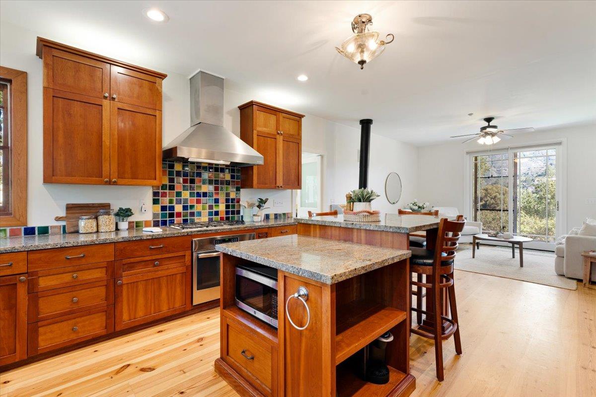 Detail Gallery Image 16 of 58 For 18101 Idylwild Rd, Los Gatos,  CA 95033 - 4 Beds | 2/1 Baths