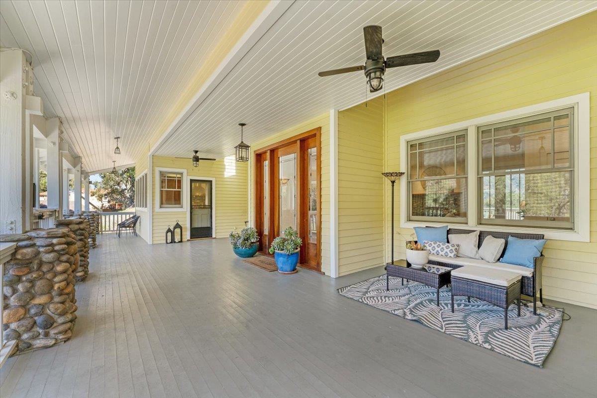 Detail Gallery Image 2 of 58 For 18101 Idylwild Rd, Los Gatos,  CA 95033 - 4 Beds | 2/1 Baths