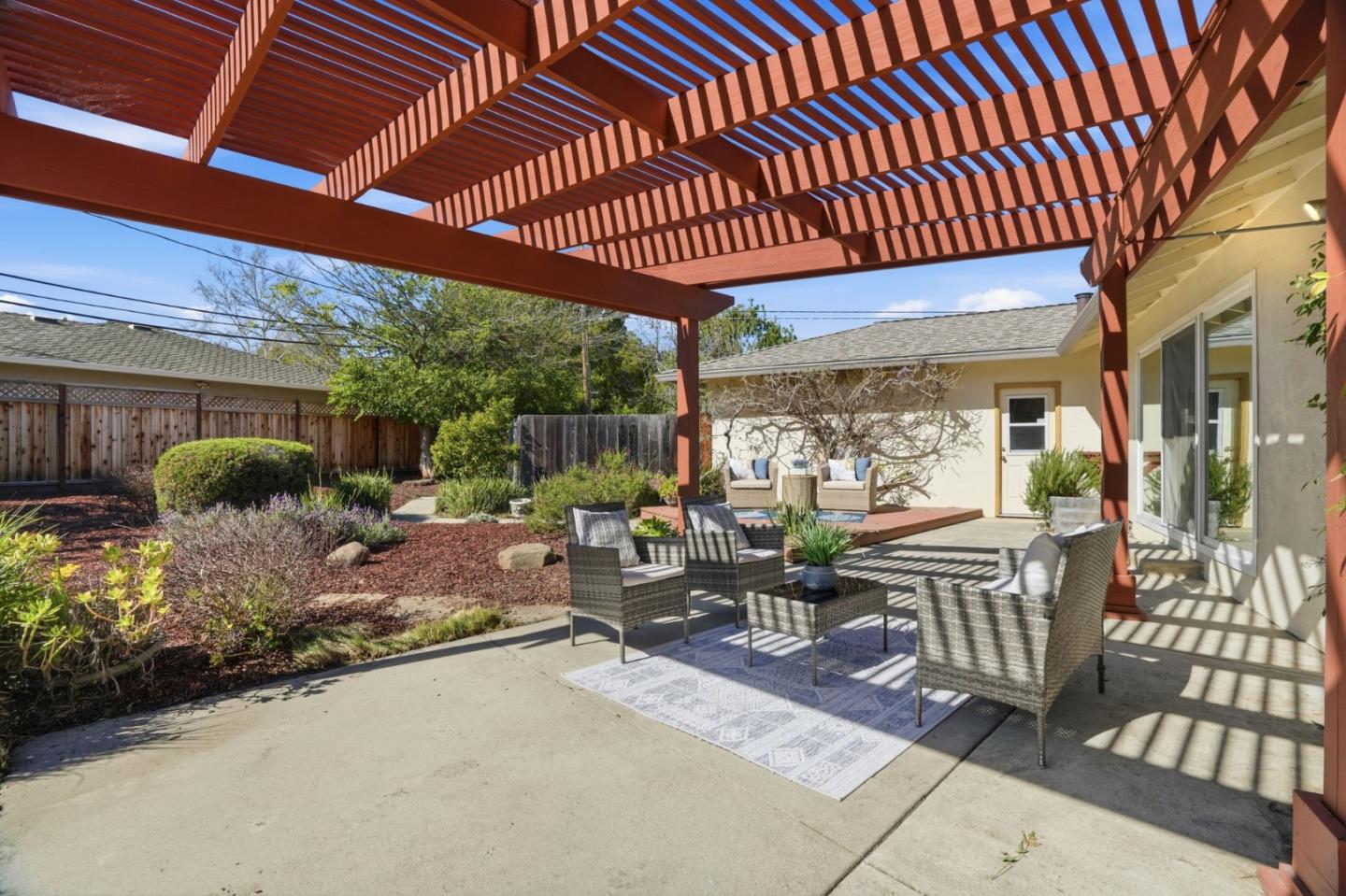 Detail Gallery Image 24 of 44 For 18940 Westview Dr, Saratoga,  CA 95070 - 3 Beds | 2/1 Baths