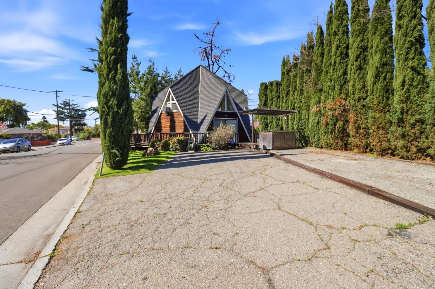 Detail Gallery Image 5 of 11 For 702 Minnesota Ave, San Jose,  CA 95125 - – Beds | – Baths