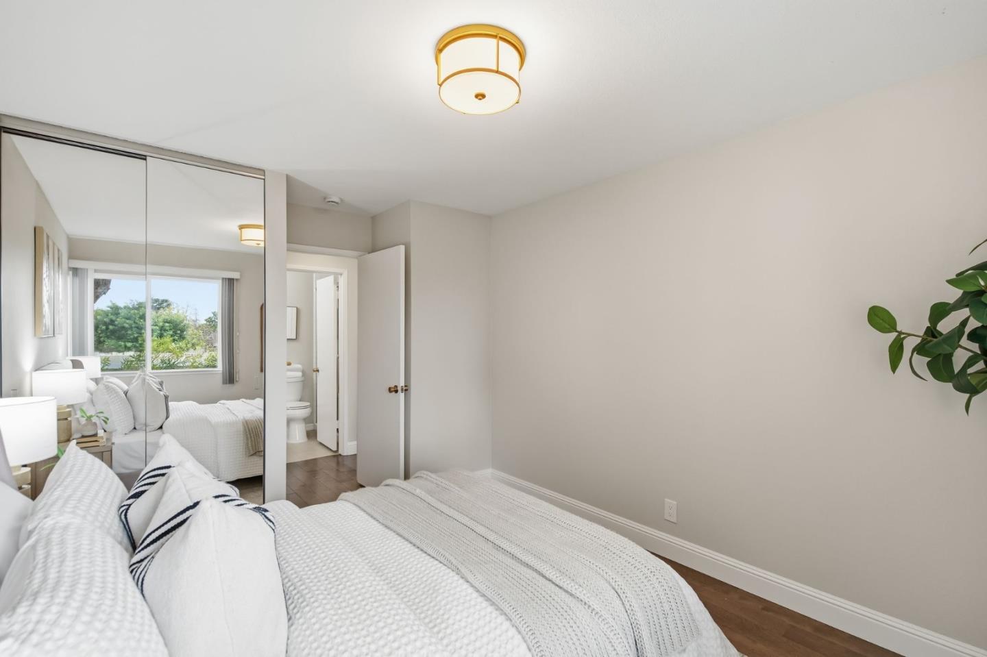 Detail Gallery Image 16 of 31 For 1075 Shell Blvd #7,  Foster City,  CA 94404 - 2 Beds | 2 Baths