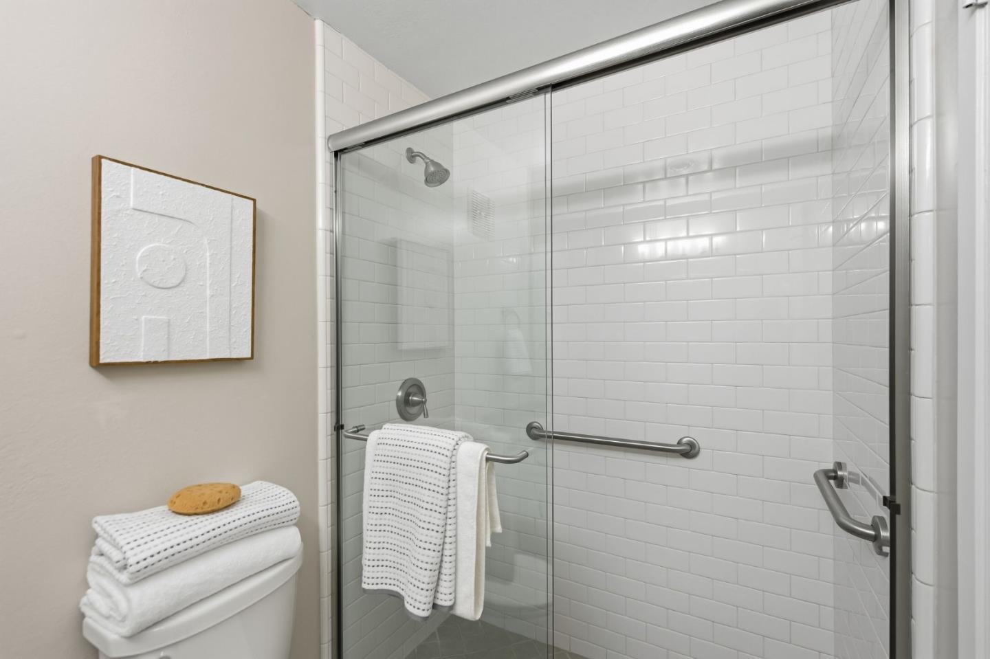 Detail Gallery Image 18 of 31 For 1075 Shell Blvd #7,  Foster City,  CA 94404 - 2 Beds | 2 Baths