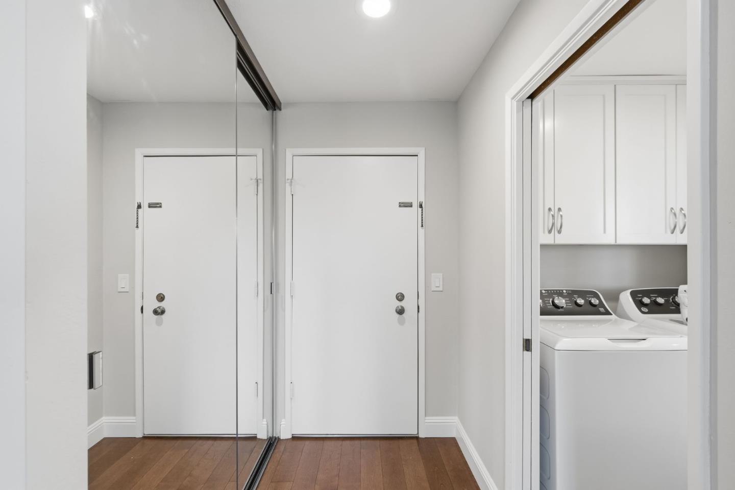 Detail Gallery Image 2 of 31 For 1075 Shell Blvd #7,  Foster City,  CA 94404 - 2 Beds | 2 Baths