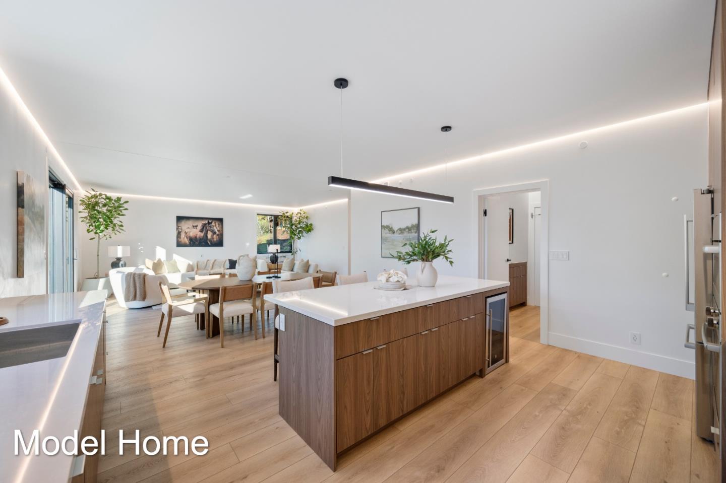 Detail Gallery Image 6 of 12 For 5098 Trenary Way, San Jose,  CA 95118 - 5 Beds | 3/1 Baths