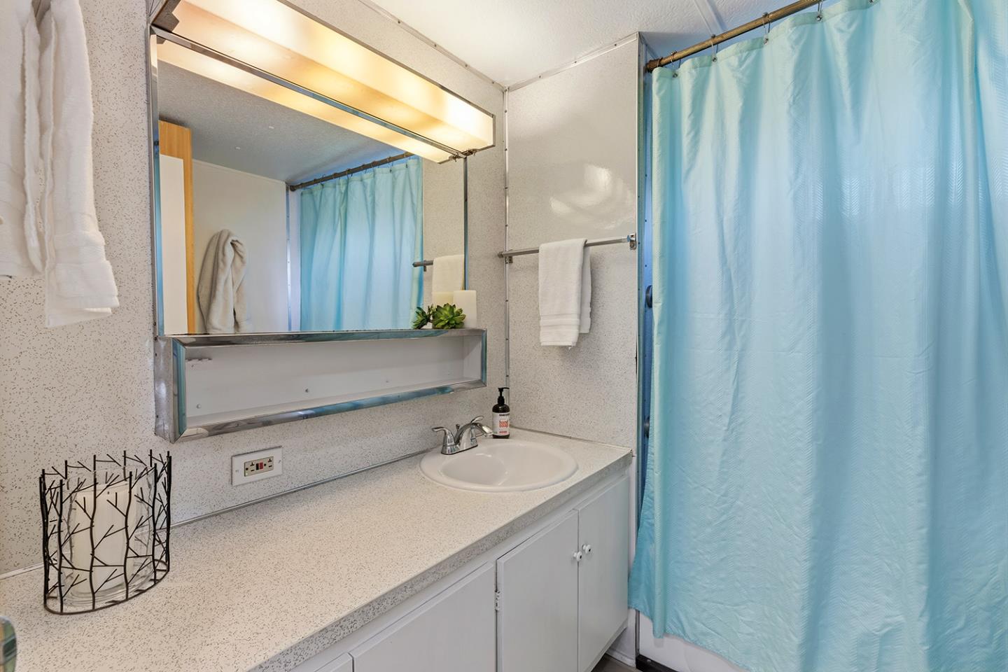 Detail Gallery Image 10 of 29 For 1190 7th Ave #9,  Santa Cruz,  CA 95062 - 2 Beds | 1 Baths