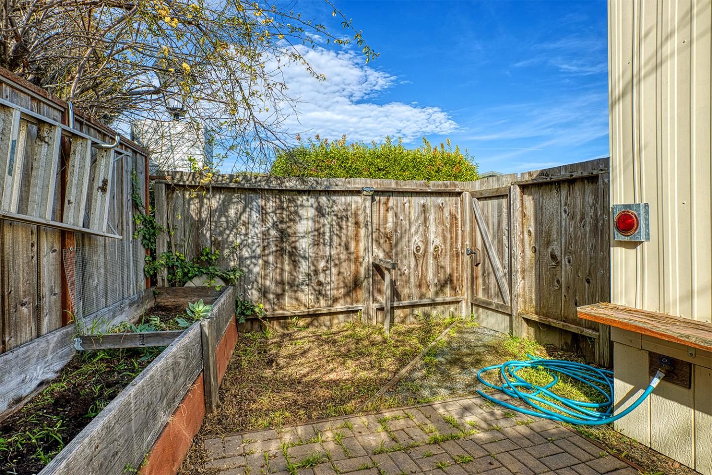 Detail Gallery Image 19 of 29 For 1190 7th Ave #9,  Santa Cruz,  CA 95062 - 2 Beds | 1 Baths