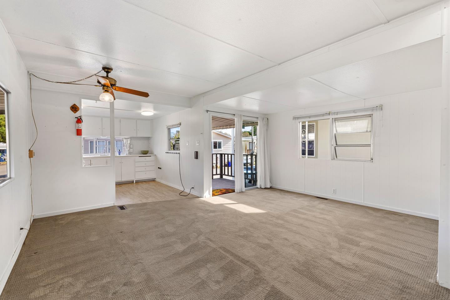 Detail Gallery Image 6 of 29 For 1190 7th Ave #9,  Santa Cruz,  CA 95062 - 2 Beds | 1 Baths