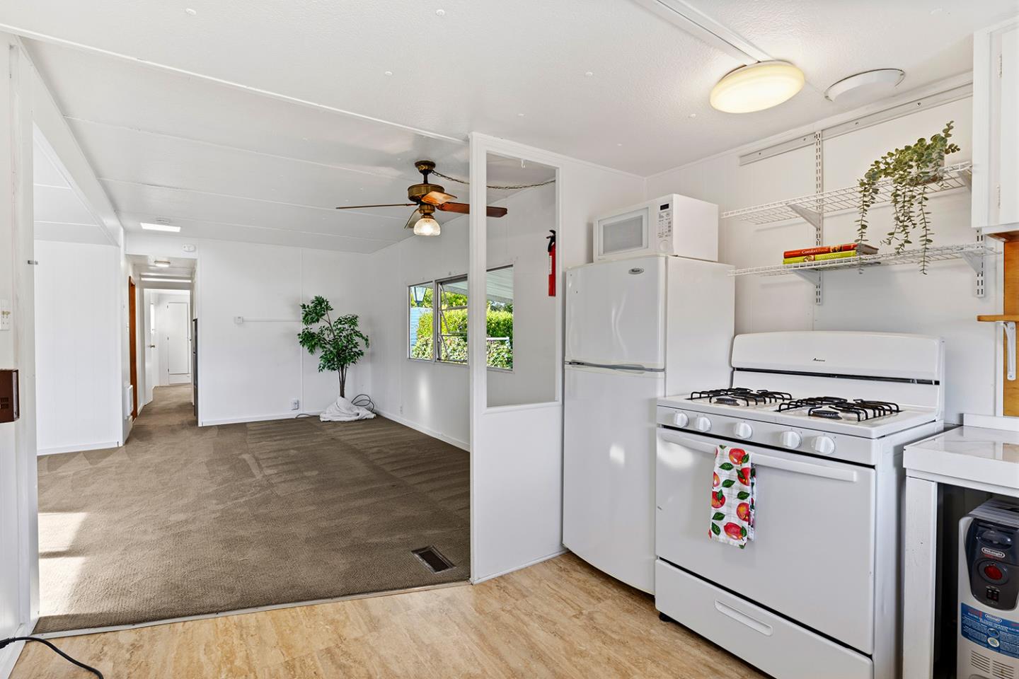 Detail Gallery Image 8 of 29 For 1190 7th Ave #9,  Santa Cruz,  CA 95062 - 2 Beds | 1 Baths