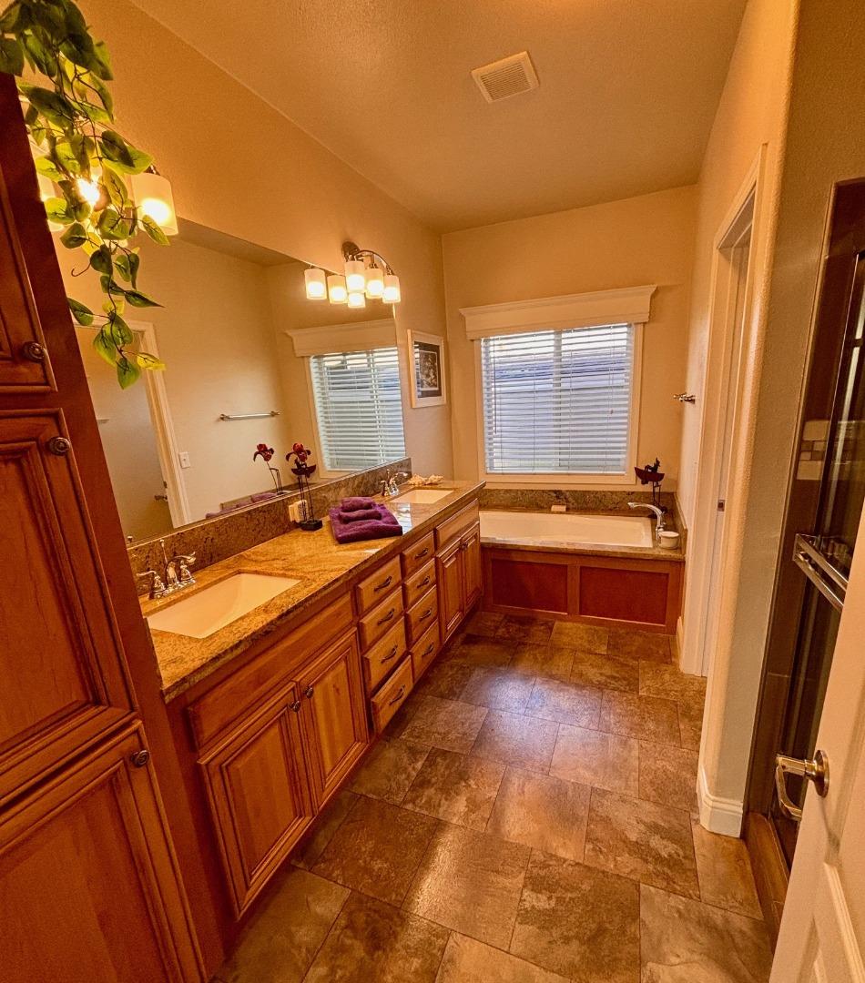 Detail Gallery Image 33 of 55 For 195 Blossom Hill Rd #161,  San Jose,  CA 95123 - 3 Beds | 2 Baths