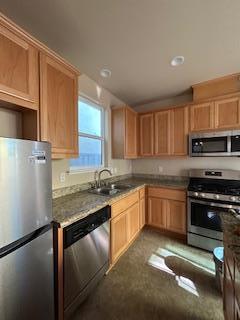 Detail Gallery Image 7 of 12 For 148 Ermosa Way, King City,  CA 93930 - 3 Beds | 2/1 Baths