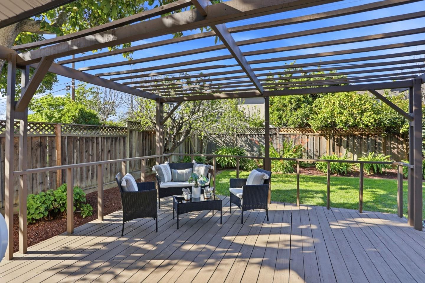 Detail Gallery Image 8 of 42 For 2503 Booksin Ave, San Jose,  CA 95125 - 5 Beds | 3 Baths