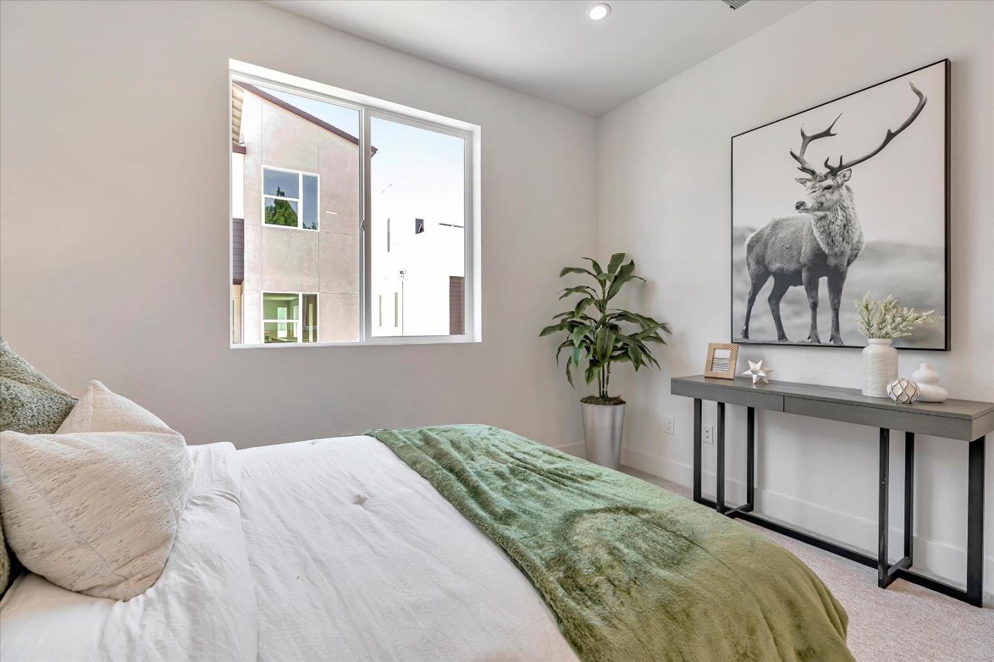 Detail Gallery Image 20 of 36 For 326 Isabelline Ct, San Ramon,  CA 94583 - 4 Beds | 4/1 Baths