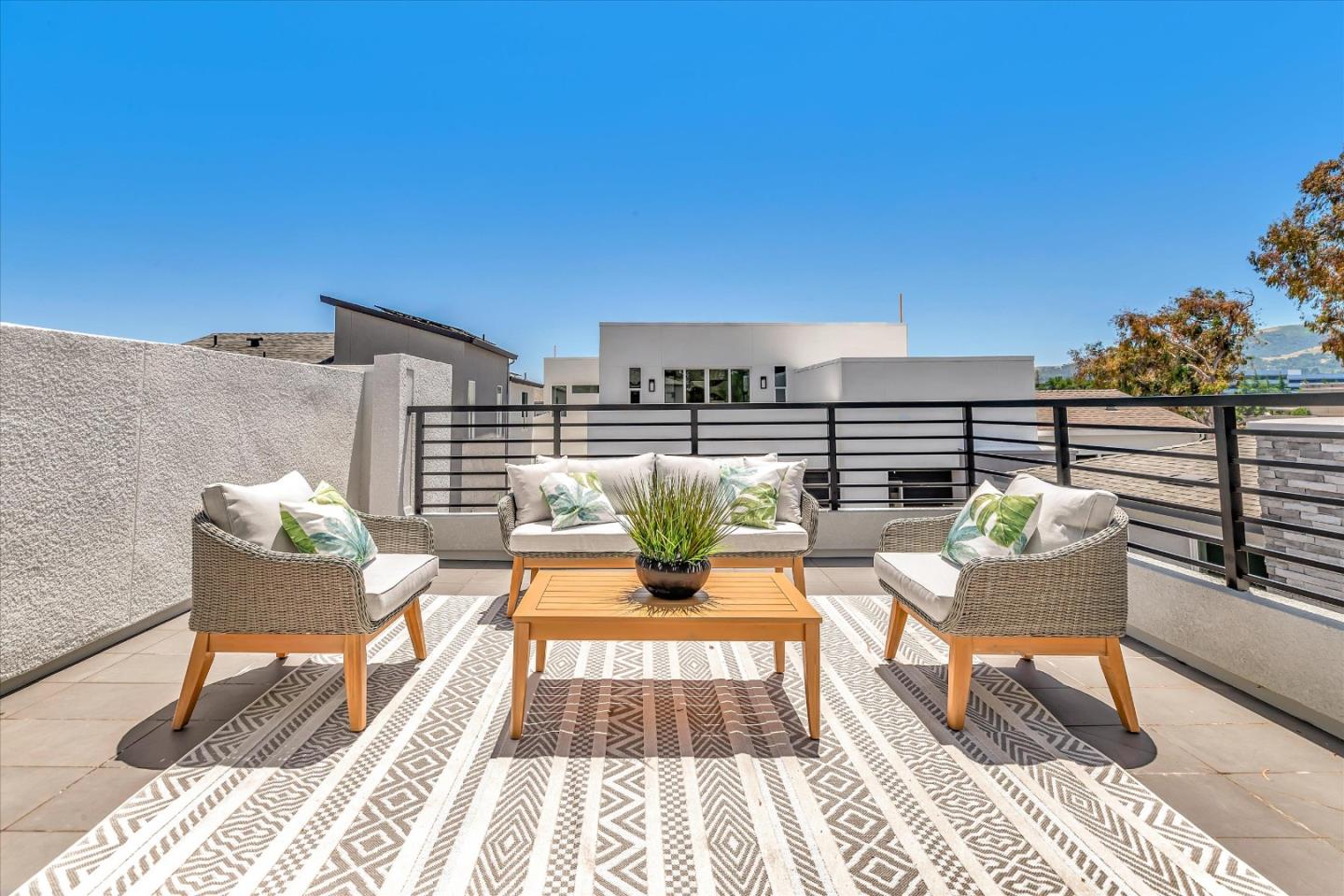 Detail Gallery Image 33 of 36 For 326 Isabelline Ct, San Ramon,  CA 94583 - 4 Beds | 4/1 Baths