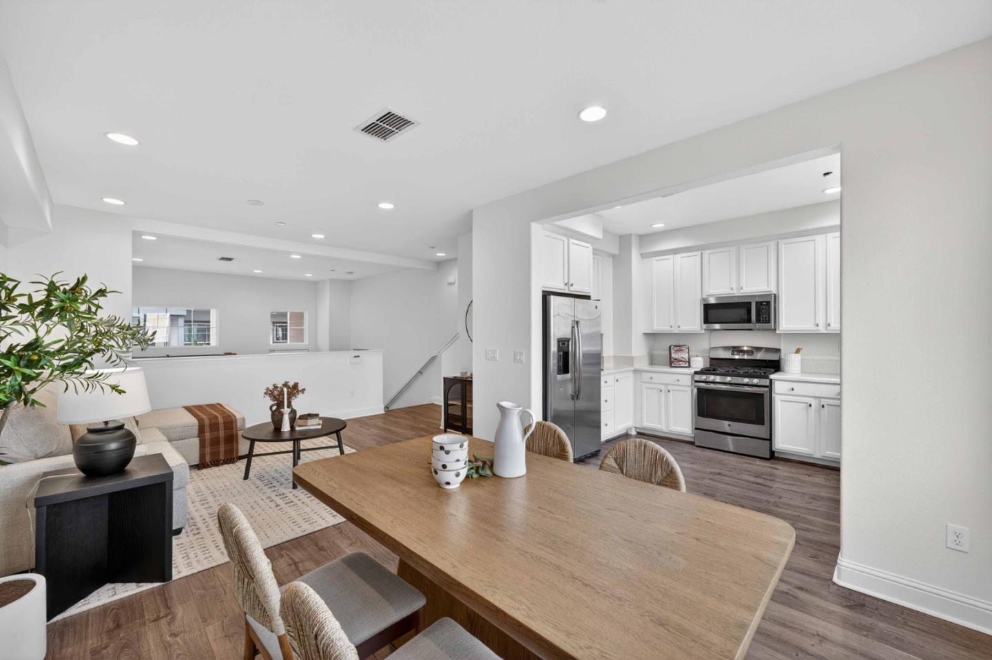 Photo #5: ML82036623 Listing: Photo #5