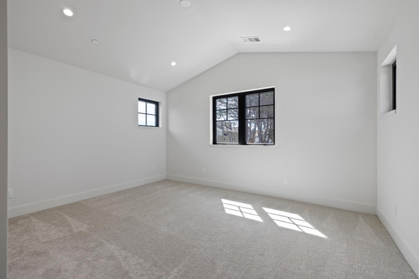 Detail Gallery Image 26 of 30 For 525 Creekside Ct Lot 2,  Half Moon Bay,  CA 94019 - 4 Beds | 3/1 Baths