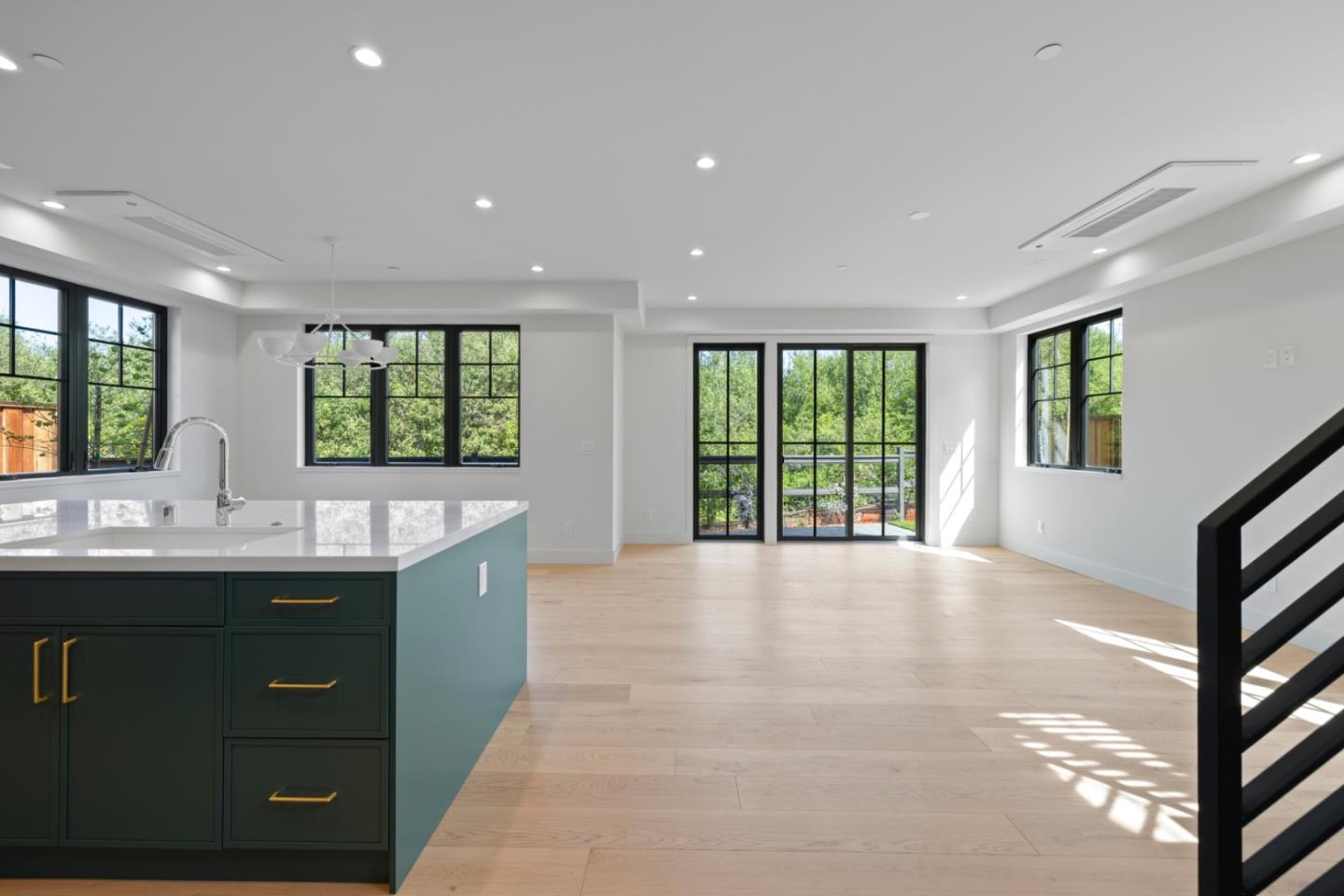 Detail Gallery Image 8 of 30 For 525 Creekside Ct Lot 2,  Half Moon Bay,  CA 94019 - 4 Beds | 3/1 Baths