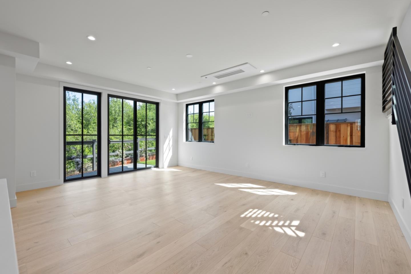 Detail Gallery Image 9 of 30 For 525 Creekside Ct Lot 2,  Half Moon Bay,  CA 94019 - 4 Beds | 3/1 Baths