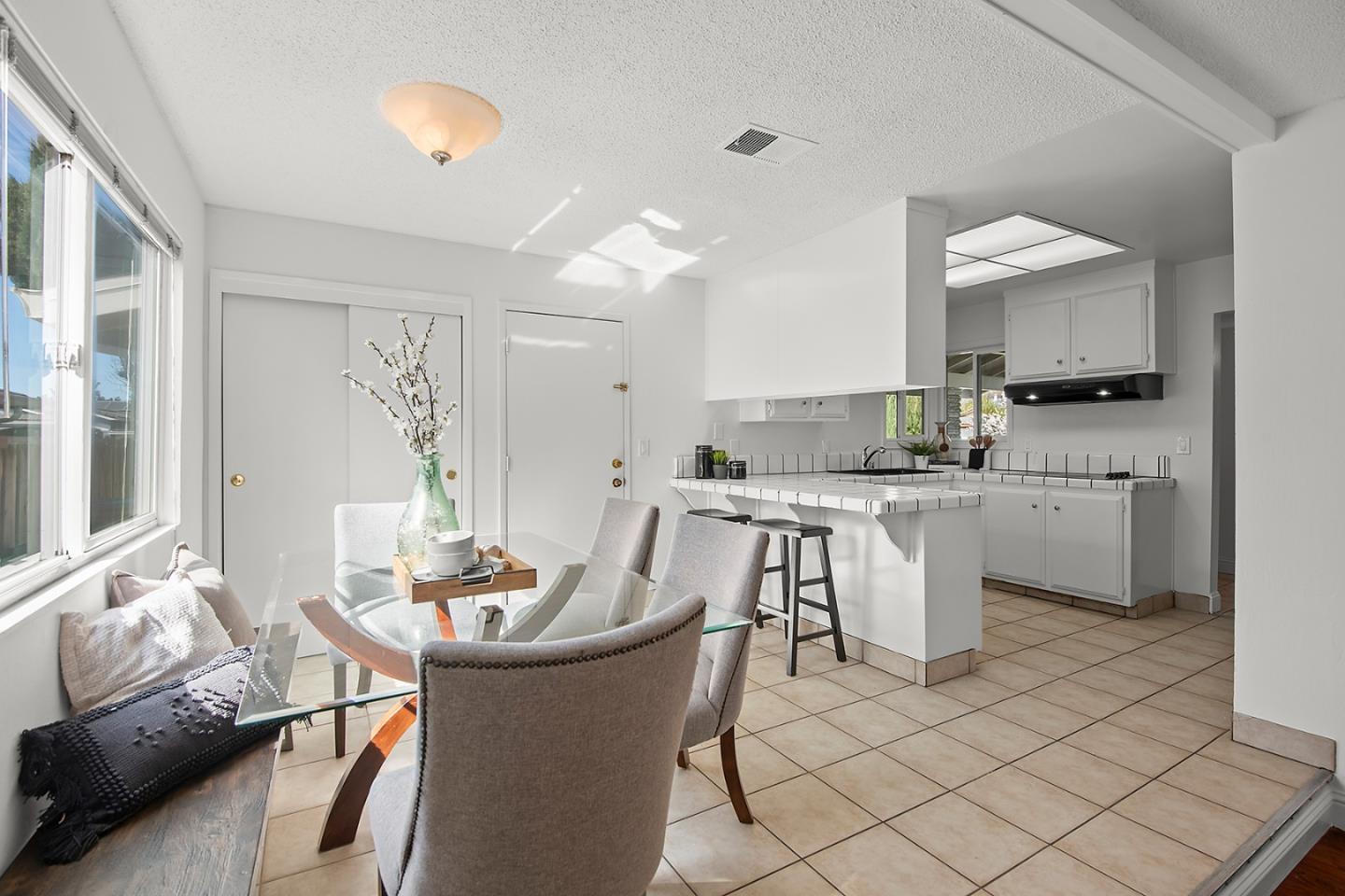 Detail Gallery Image 15 of 31 For 1314 Pellier Ct, San Jose,  CA 95121 - 3 Beds | 2 Baths