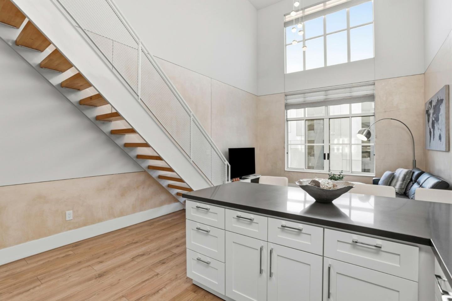 Detail Gallery Image 9 of 32 For 333 Santana Row #308,  San Jose,  CA 95128 - 2 Beds | 1/1 Baths