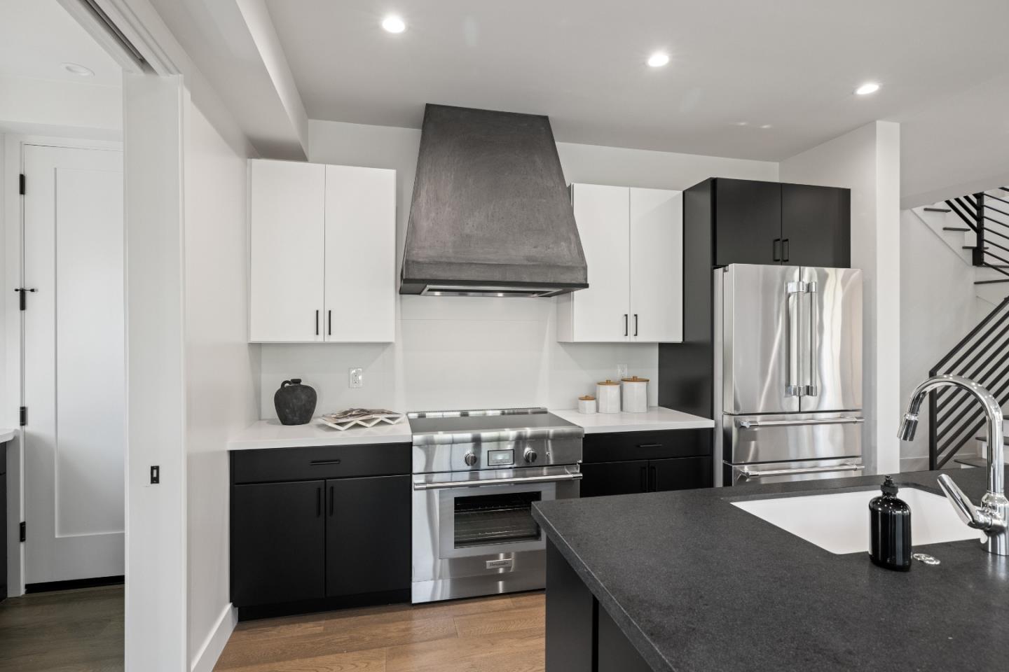 Detail Gallery Image 10 of 43 For 535 Creekside Ct Lot 3,  Half Moon Bay,  CA 94019 - 4 Beds | 3/1 Baths