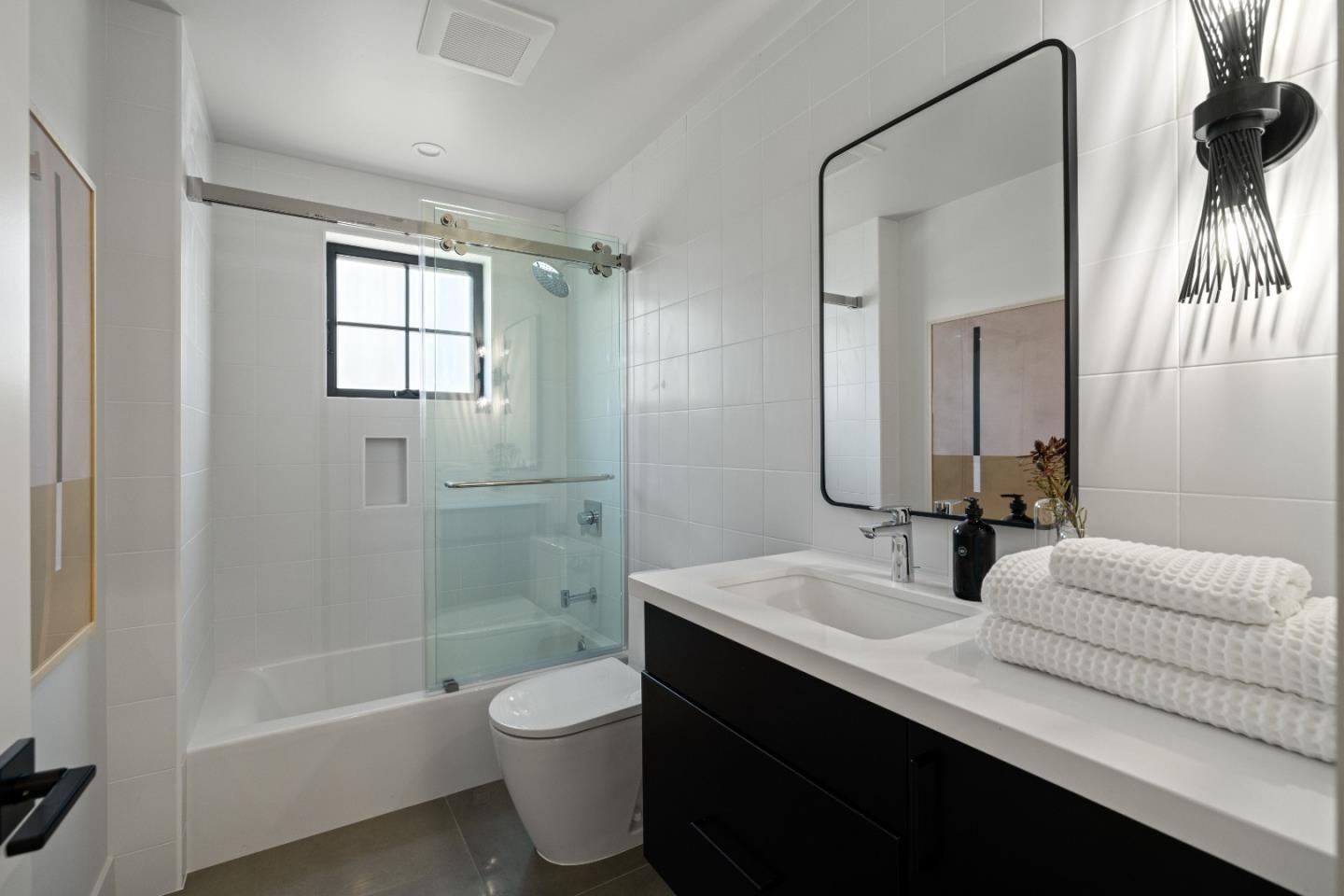 Detail Gallery Image 19 of 43 For 535 Creekside Ct Lot 3,  Half Moon Bay,  CA 94019 - 4 Beds | 3/1 Baths