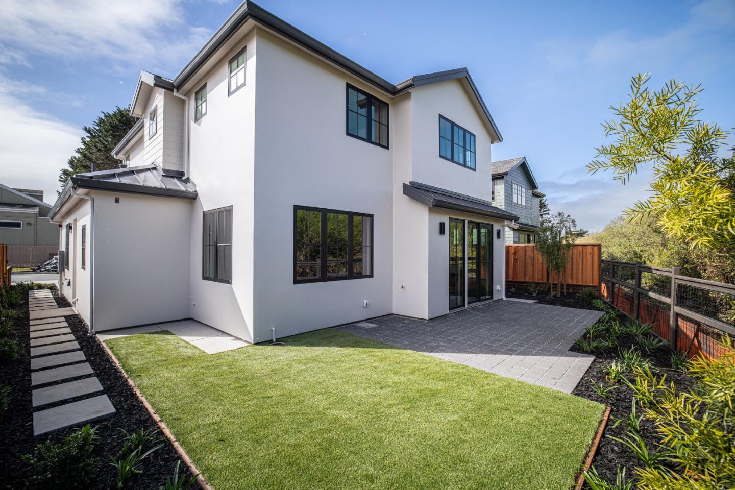 Detail Gallery Image 32 of 43 For 535 Creekside Ct Lot 3,  Half Moon Bay,  CA 94019 - 4 Beds | 3/1 Baths