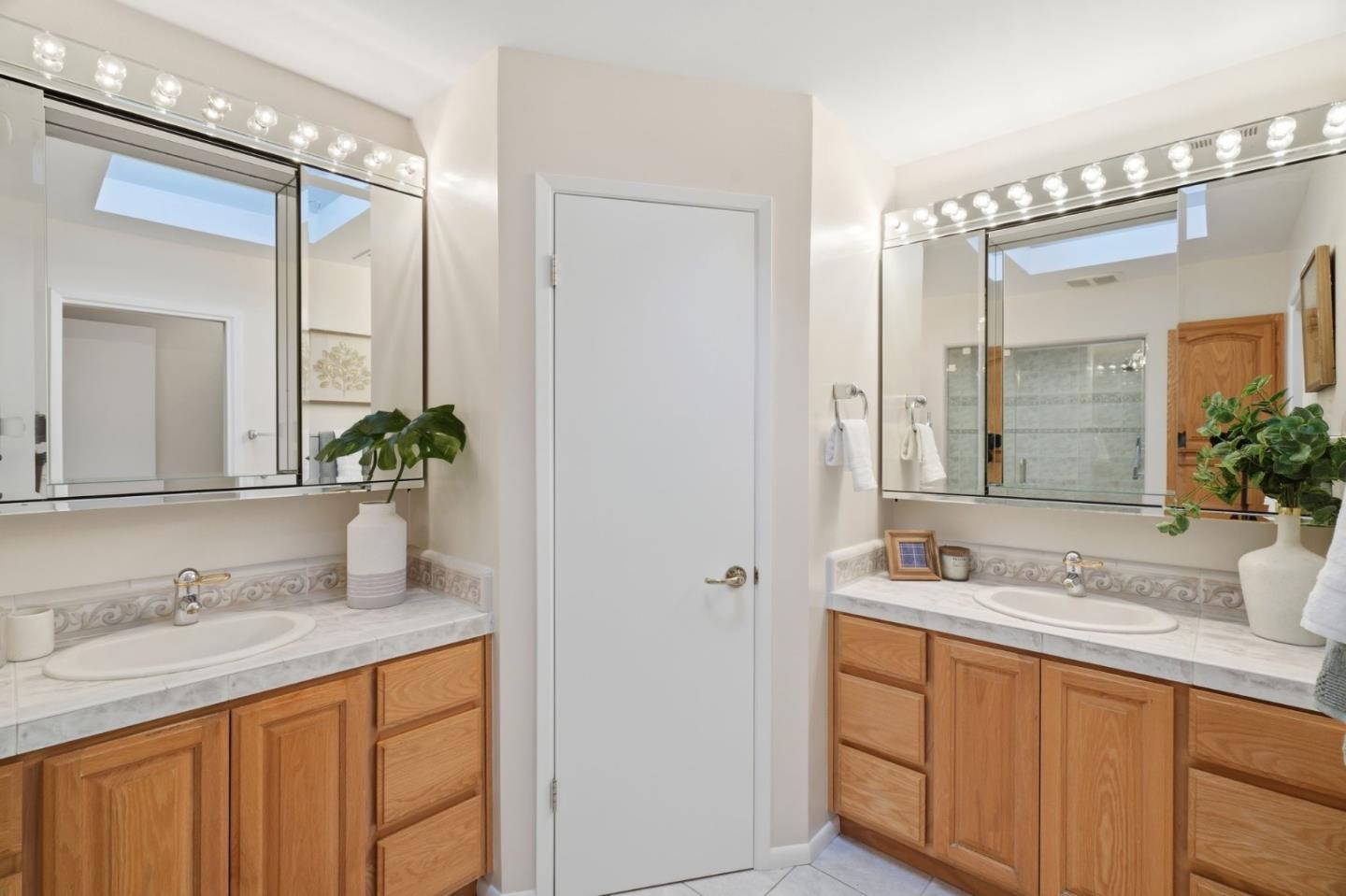 Detail Gallery Image 19 of 29 For 5492 Castle Glen Ave, San Jose,  CA 95129 - 3 Beds | 2 Baths