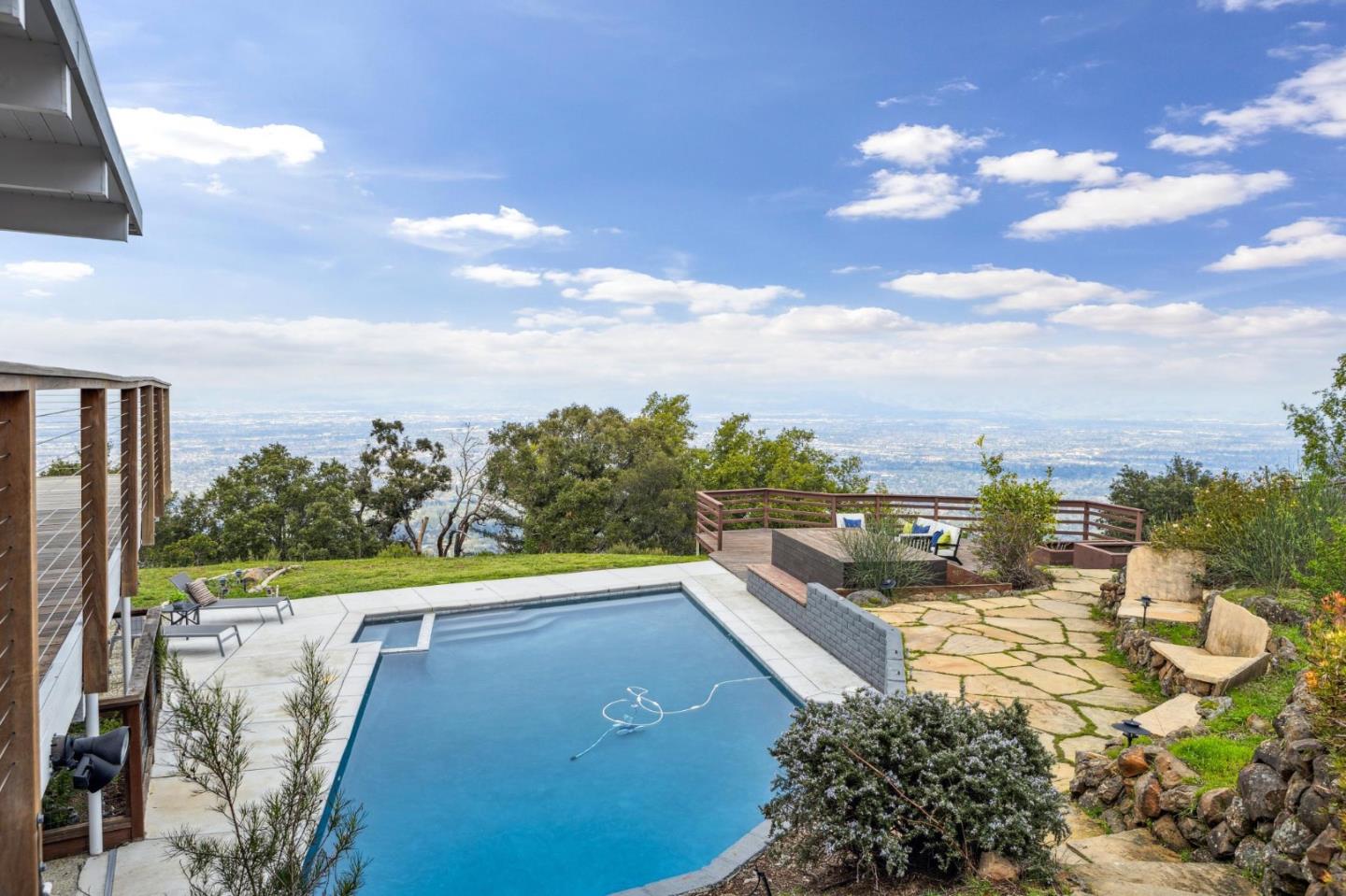 Detail Gallery Image 26 of 37 For 15684 Apollo Heights Ct, Saratoga,  CA 95070 - 5 Beds | 3 Baths