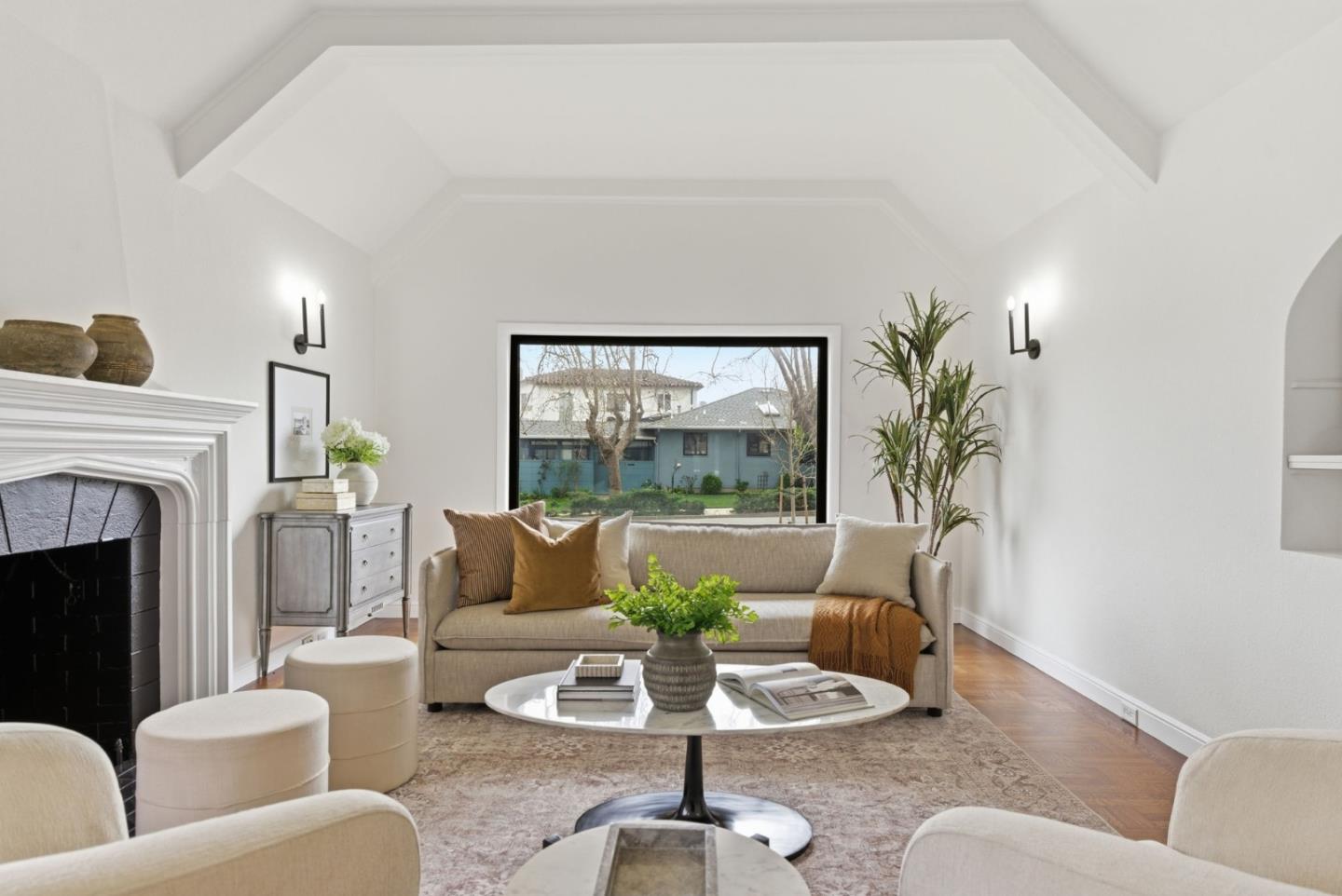 Detail Gallery Image 4 of 33 For 460 Hazel Ave, Millbrae,  CA 94030 - 5 Beds | 3 Baths