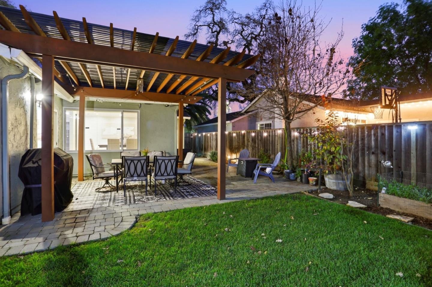 Detail Gallery Image 23 of 25 For 785 Stardust Ln, San Jose,  CA 95123 - 3 Beds | 2 Baths