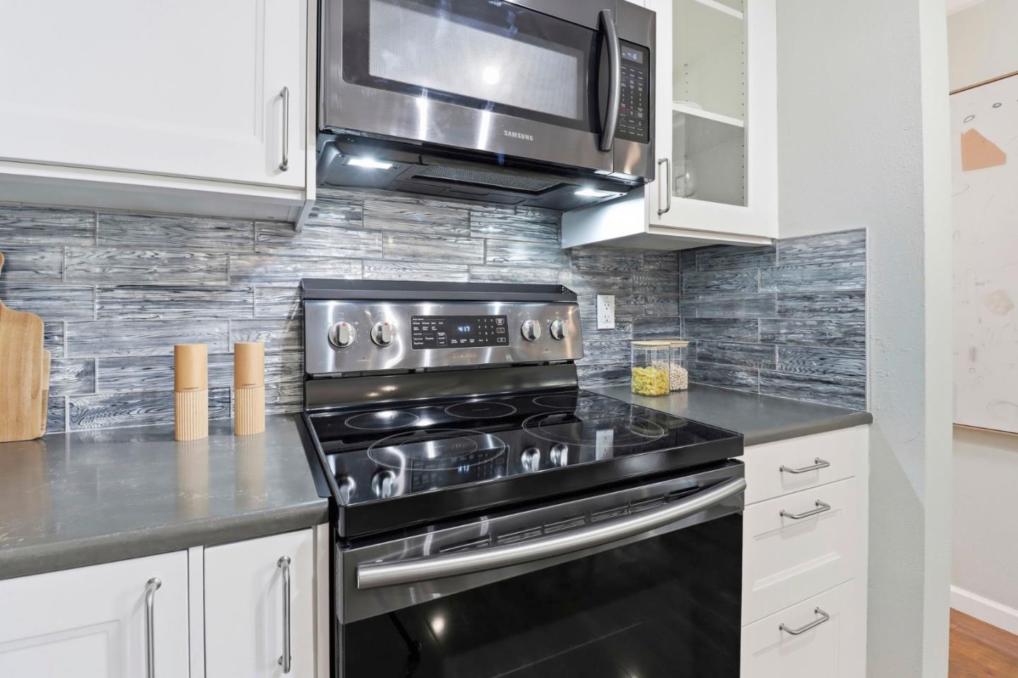 Detail Gallery Image 5 of 25 For 785 Stardust Ln, San Jose,  CA 95123 - 3 Beds | 2 Baths